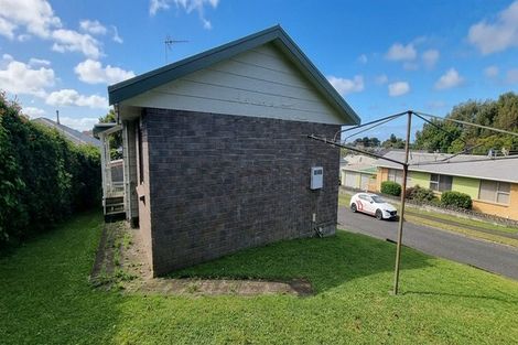 Photo of property in 4 Mayfair Place, Westown, New Plymouth, 4310