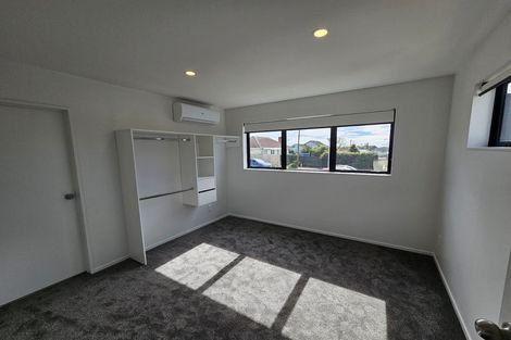 Photo of property in 4f Hepburn Road, Glendene, Auckland, 0602