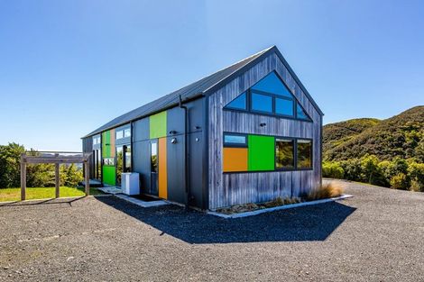 Photo of property in 80 Southernthread Road, Brooklyn, Wellington, 6021