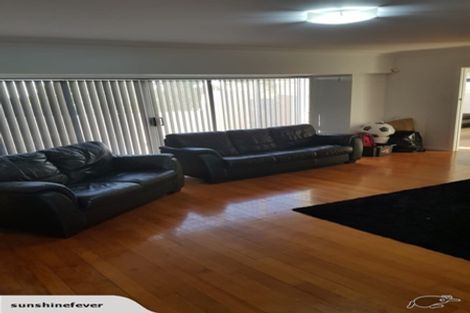 Photo of property in 6 Portadown Avenue, Pakuranga Heights, Auckland, 2010