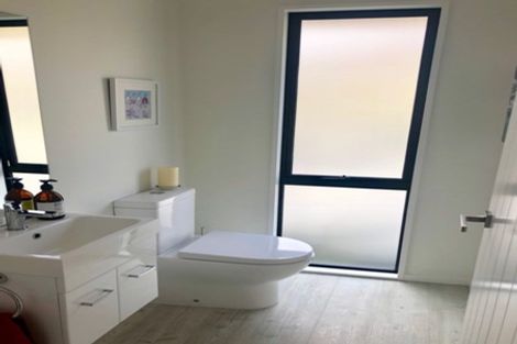 Photo of property in 25 Hackett Road, Jacks Point, Queenstown, 9371