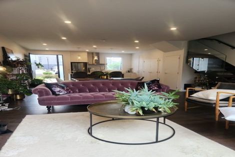 Photo of property in 5/82 East Coast Road, Milford, Auckland, 0620