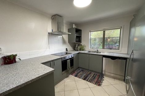 Photo of property in 29 Verdale Circle, Glen Eden, Auckland, 0602