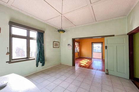 Photo of property in 16 Rimu Street, New Lynn, Auckland, 0600
