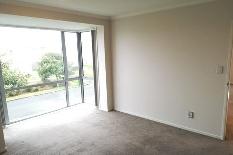 Photo of property in 10 Puweto Avenue, Takanini, 2112