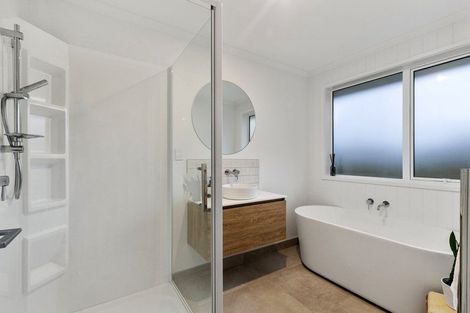 Photo of property in 35 Weka Street, Mangawhai, 0505