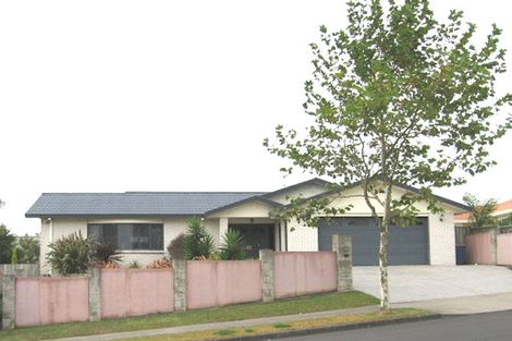 Photo of property in 72 Marina View Drive, West Harbour, Auckland, 0618