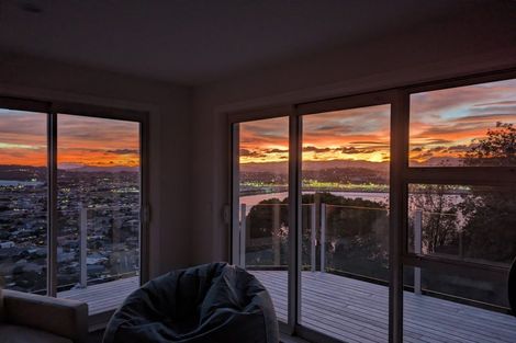 Photo of property in 7 Pari Tai Way, Houghton Bay, Wellington, 6023