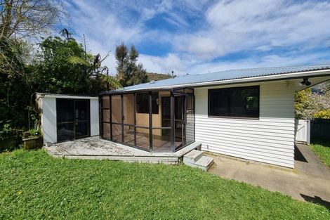 Photo of property in 13 Morrison Grove, Stokes Valley, Lower Hutt, 5019