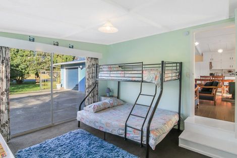 Photo of property in 2 Hennessy Street East, Foxton Beach, Foxton, 4815