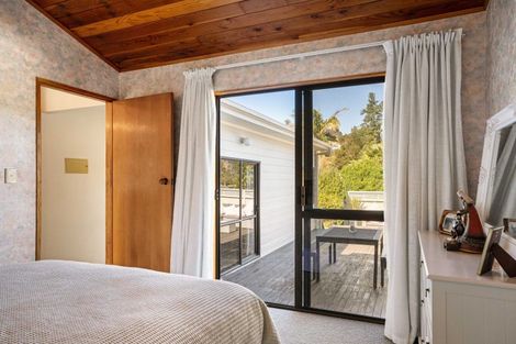 Photo of property in 100 Tobie Place, Whangamata, 3620