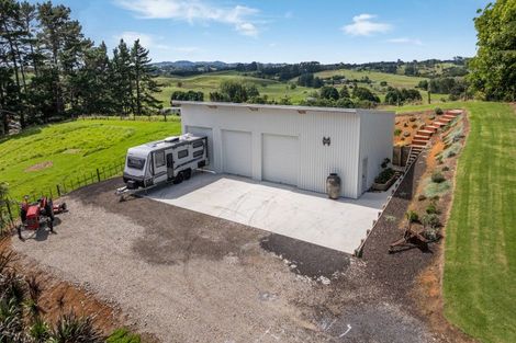 Photo of property in 341a Ostrich Farm Road, Pukekohe, 2679