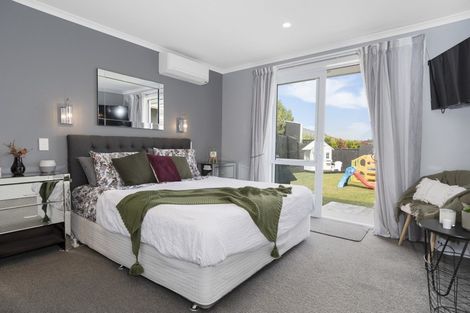 Photo of property in 17 Ballintoy Park Drive, Welcome Bay, Tauranga, 3175