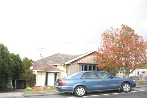 Photo of property in 99 Mellons Bay Road, Mellons Bay, Auckland, 2014