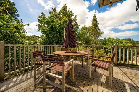 Photo of property in 36 Kiteroa Terrace, Rothesay Bay, Auckland, 0630