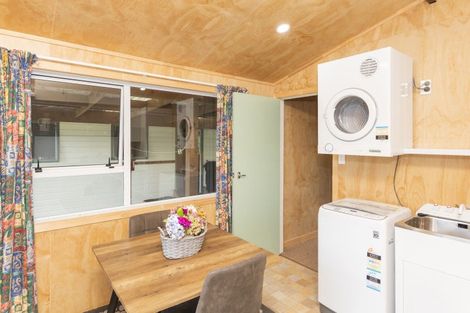 Photo of property in 10 Kirk Street, Matawai, 4075