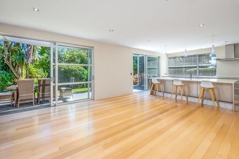 Photo of property in 62 Dyers Pass Road, Cashmere, Christchurch, 8022