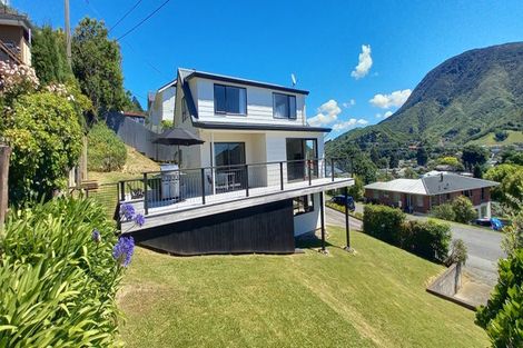 Photo of property in 116 Wellington Street, Picton, 7220