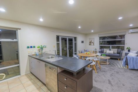Photo of property in 10 Erlestoke Crescent, Churton Park, Wellington, 6037