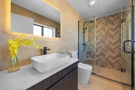 Photo of property in 2 Laurel Drive, Rosehill, 2113