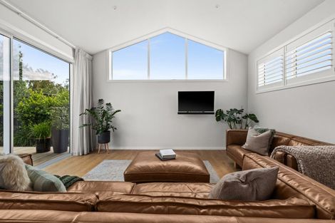 Photo of property in 105a King Street, Taradale, Napier, 4112