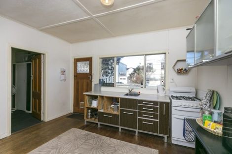 Photo of property in 10 Burnell Avenue, Thorndon, Wellington, 6011