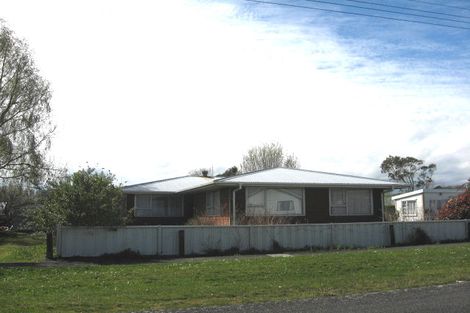Photo of property in 34 Tokomaru Road, Tokomaru, Palmerston North, 4474