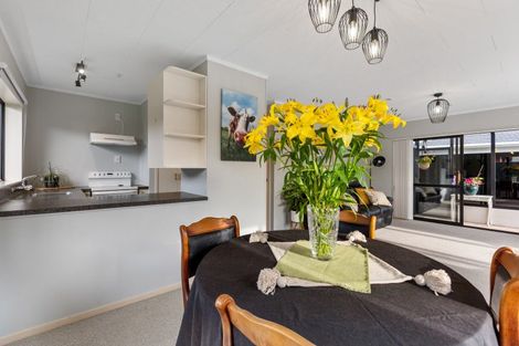 Photo of property in 273/1 Mangorei Road, Merrilands, New Plymouth, 4312