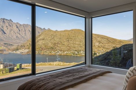 Photo of property in 79 Middleton Road, Queenstown Hill, Queenstown, 9300