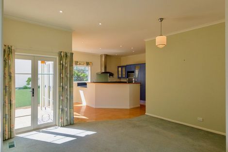 Photo of property in 32 Sunset Parade, Plimmerton, Porirua, 5026