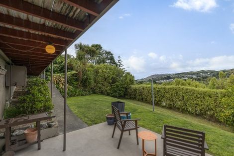 Photo of property in 4 Lane Crescent, Tawa, Wellington, 5028