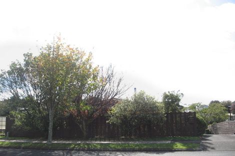 Photo of property in 11 Beechdale Crescent, Pakuranga Heights, Auckland, 2010