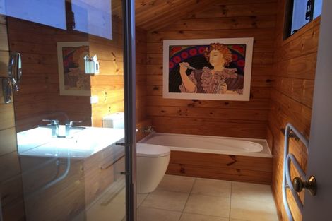 Photo of property in 16 Waikura Drive, Te Atatu Peninsula, Auckland, 0610