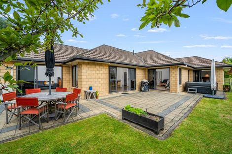 Photo of property in 61 Glenmonarch Place, Pyes Pa, Tauranga, 3112