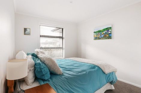 Photo of property in 4 Washingtonia Way, Omokoroa, 3114