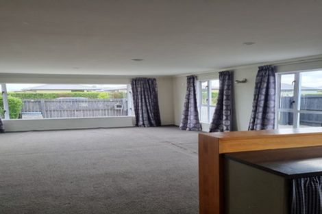 Photo of property in 22 Amberley Beach Road, Amberley, 7410