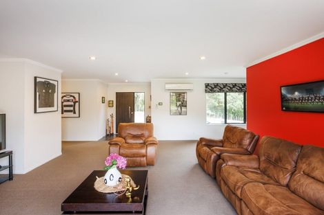 Photo of property in 50 Kingsdale Park Drive, Aokautere, Palmerston North, 4471