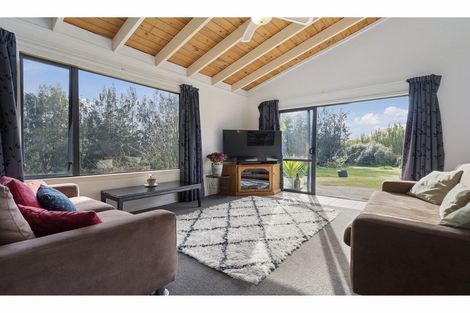 Photo of property in 37 Purerua Road, Kerikeri, 0294