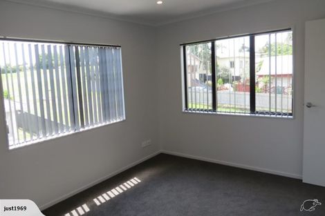 Photo of property in 11 Saltaire Street, Avondale, Auckland, 1026