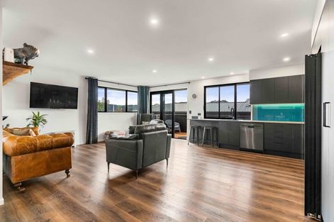 Photo of property in 5 Manatu Close, Whangamata, 3691