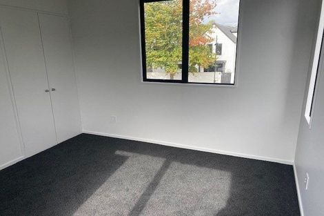 Photo of property in 32 Oakford Close, Riccarton, Christchurch, 8011