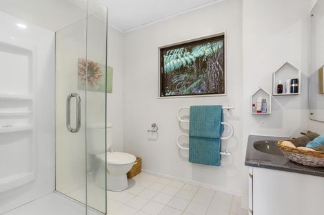 Photo of property in 1 Park Road, Titirangi, Auckland, 0604