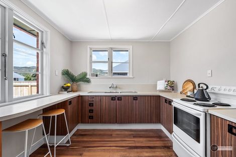 Photo of property in 32 Cottle Street, Avalon, Lower Hutt, 5011