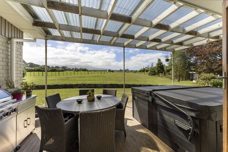 Photo of property in 1812 Opunake Road, Mahoe, Hawera, 4679