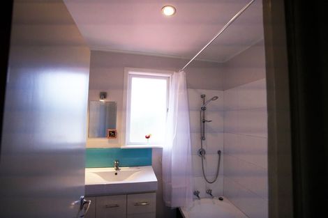 Photo of property in 12 Lucinda Place, Glen Eden, Auckland, 0602