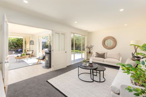 Photo of property in 21 Linkwater Way, Parklands, Christchurch, 8083