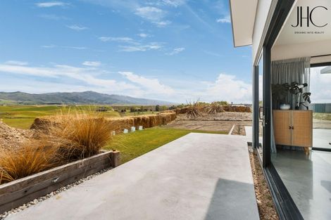 Photo of property in 6 Cassidy Way, Springvale, Alexandra, 9391