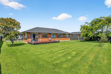 Photo of property in 23 Raabia Close, Parakai, 0830