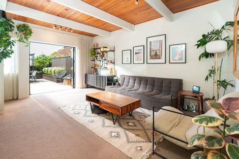 Photo of property in Pitarua Court, 6/11 Pitarua Street, Thorndon, Wellington, 6011