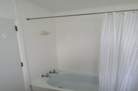 Photo of property in 34 Roberts Street, Tawa, Wellington, 5028